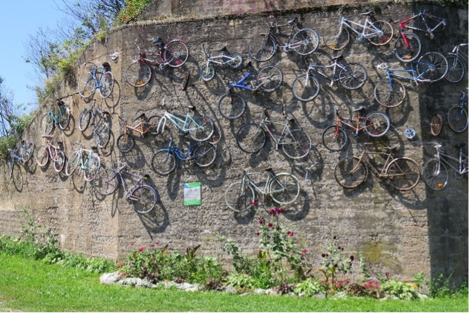 MUR.jpg